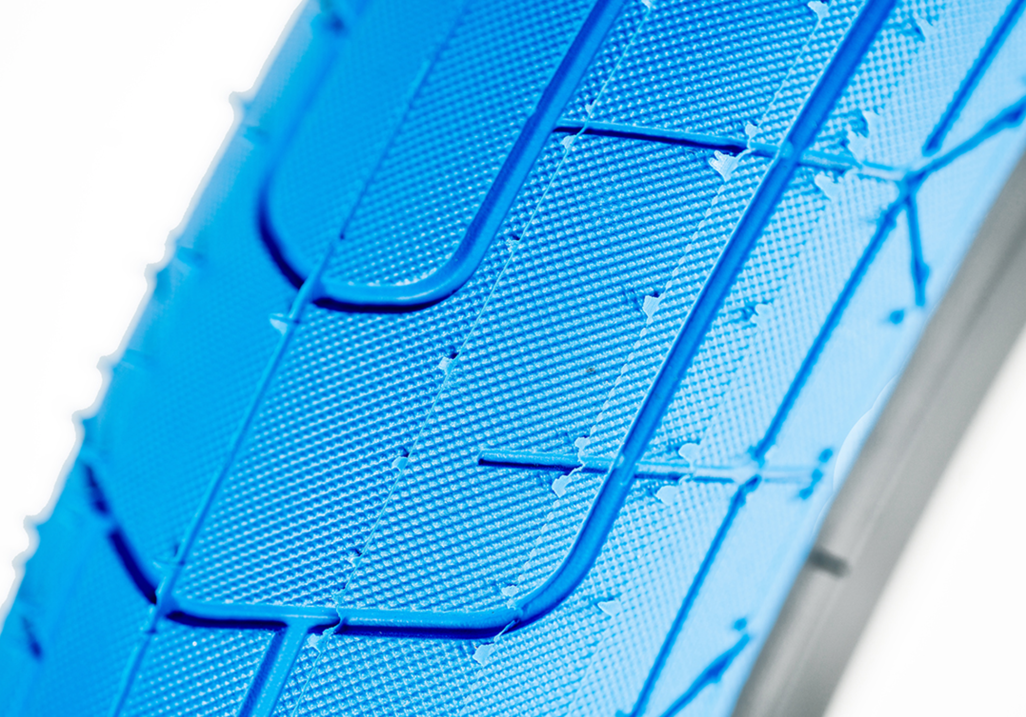 Colony GripLock Tire