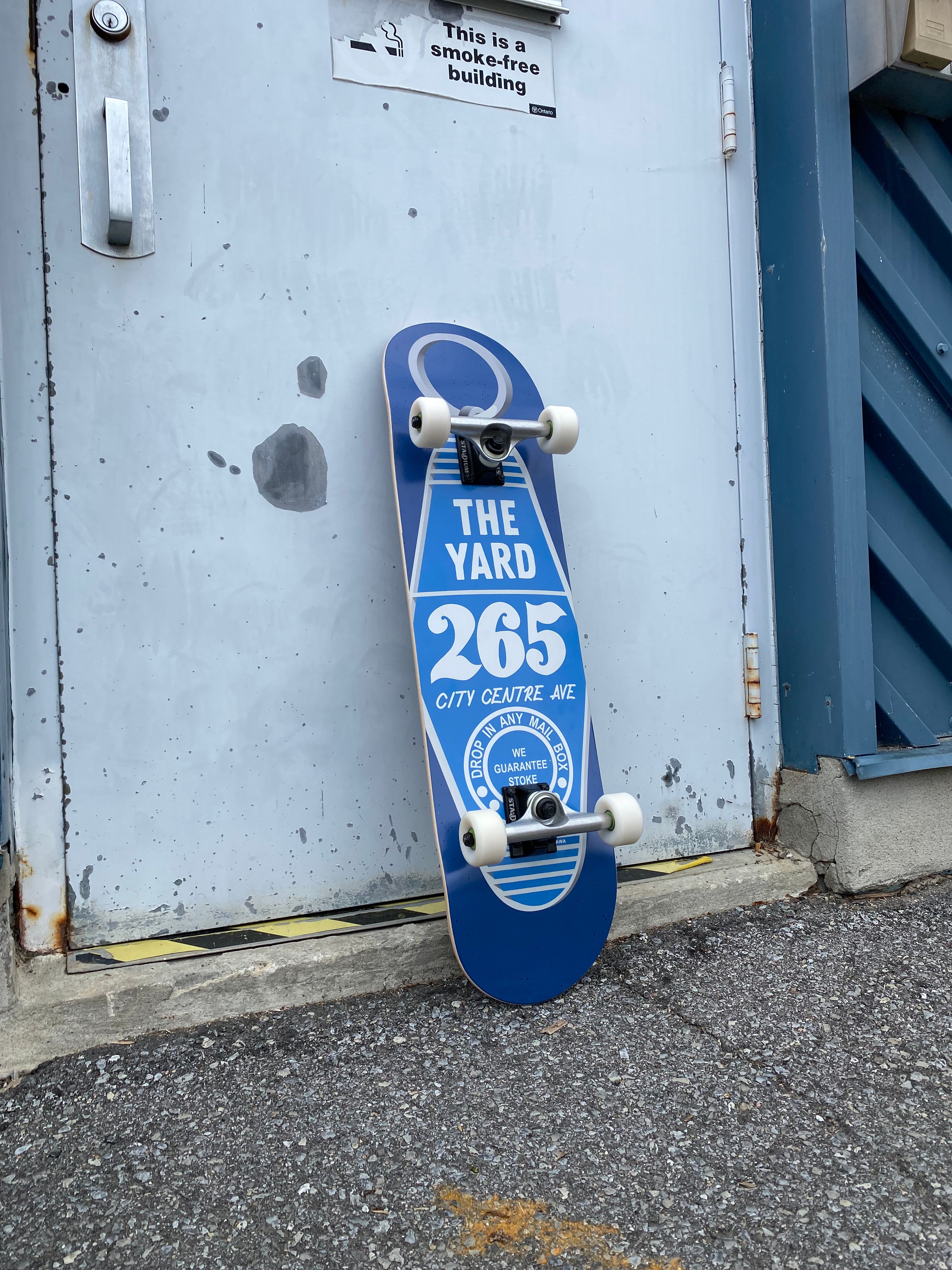 The Yard "Motelkey" Complete Skateboard